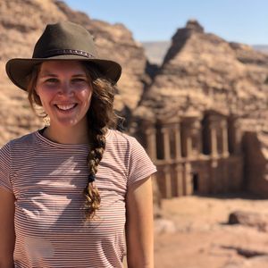 Meet your Posher, Elena